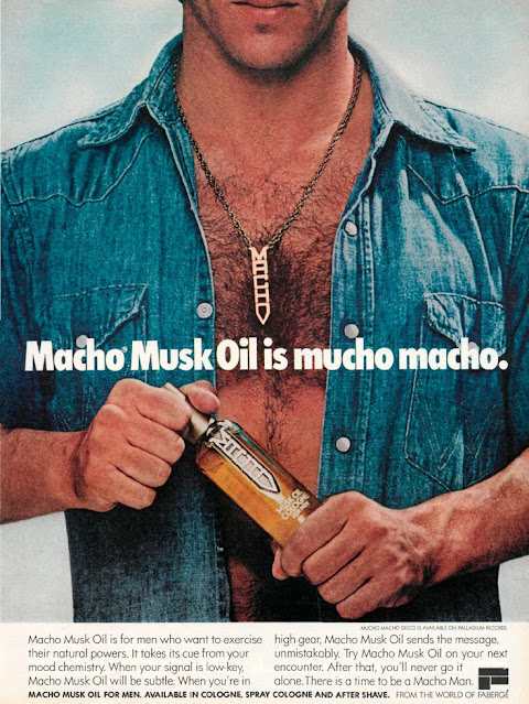 Reklama Macho Musk Oil i goła klata. Bardzo macho.